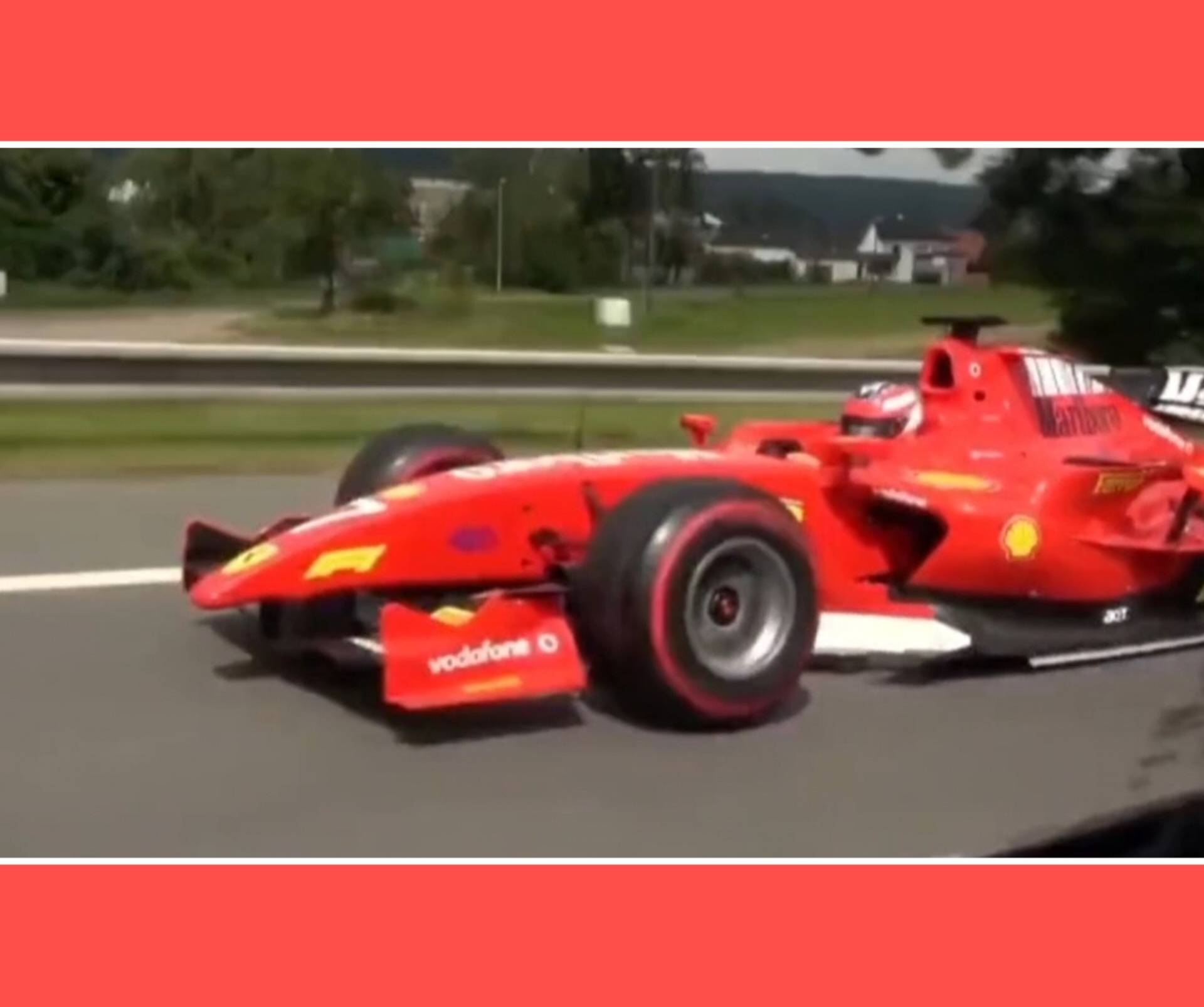 In Ferrari in Autostrada