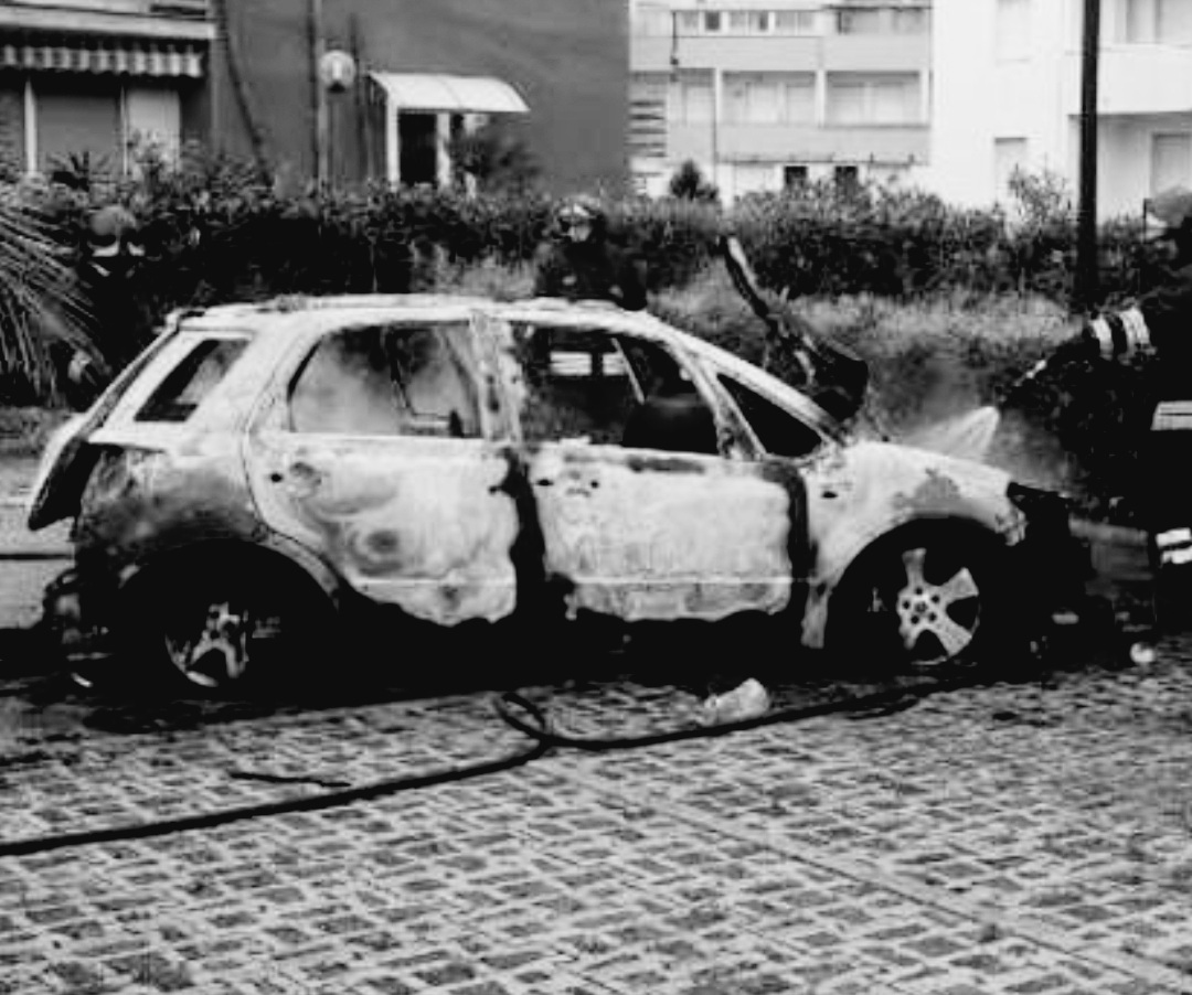 Incendio Auto : 41esima Fiamma - Corigliano Rossano - Calabria