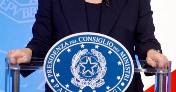 Meloni: Smantella Reddito, Lavoro per Sconto Assorbenti Donna - Corigliano Rossano - Calabria