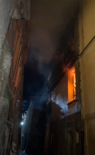 Incendio del Palazzo a Longobucco in Provincia di Cosenza