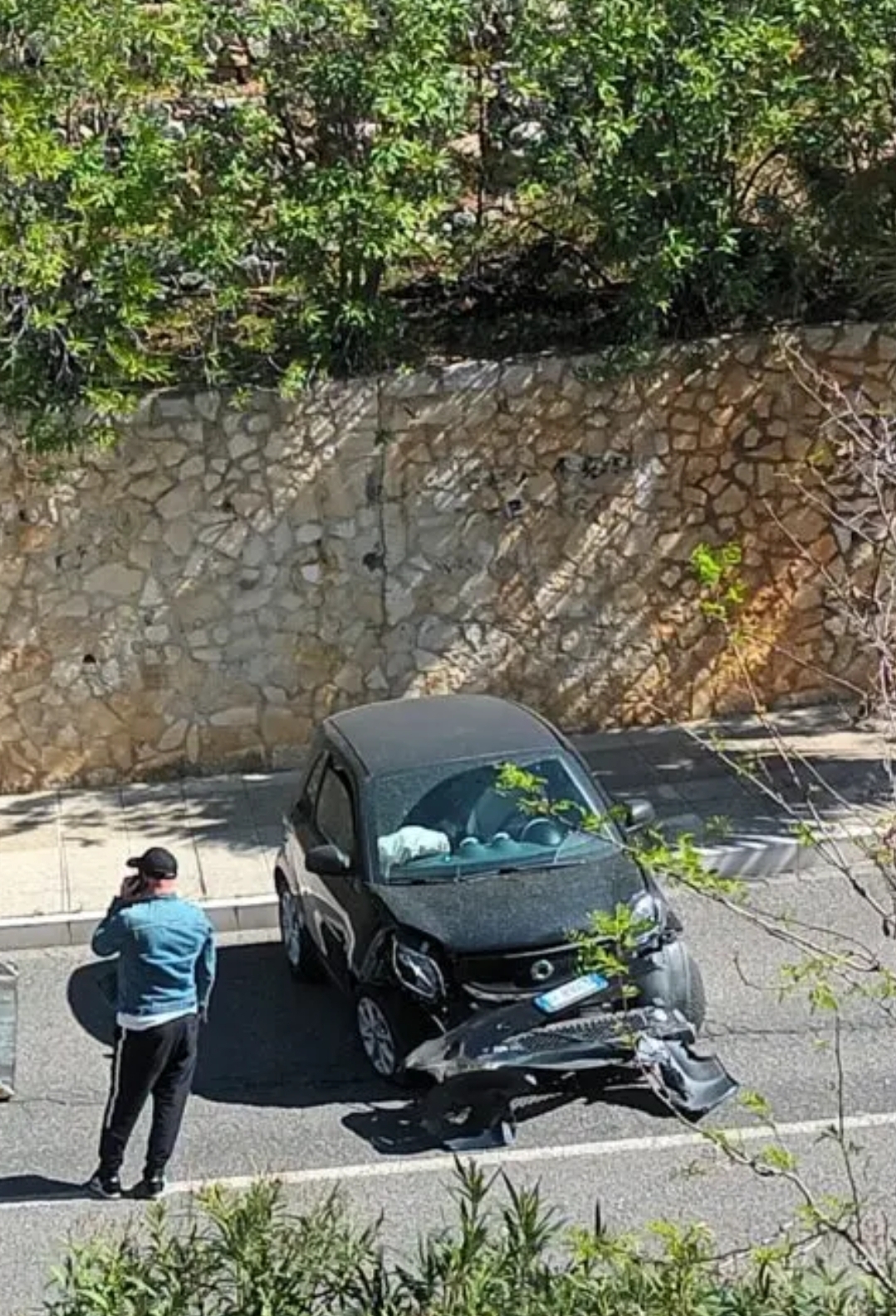 Incidente Stradale: Perde Controllo Smart s Corigliano Rossano - Calabria